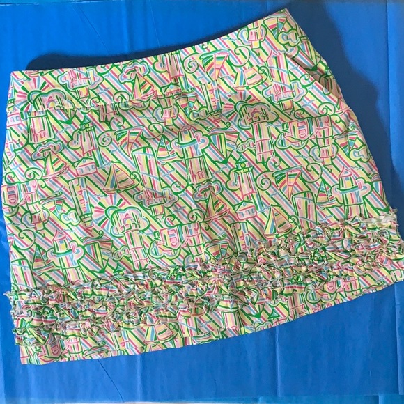 Lilly Pulitzer Colorfully Patterned Ruffle Skorts - Picture 4 of 8